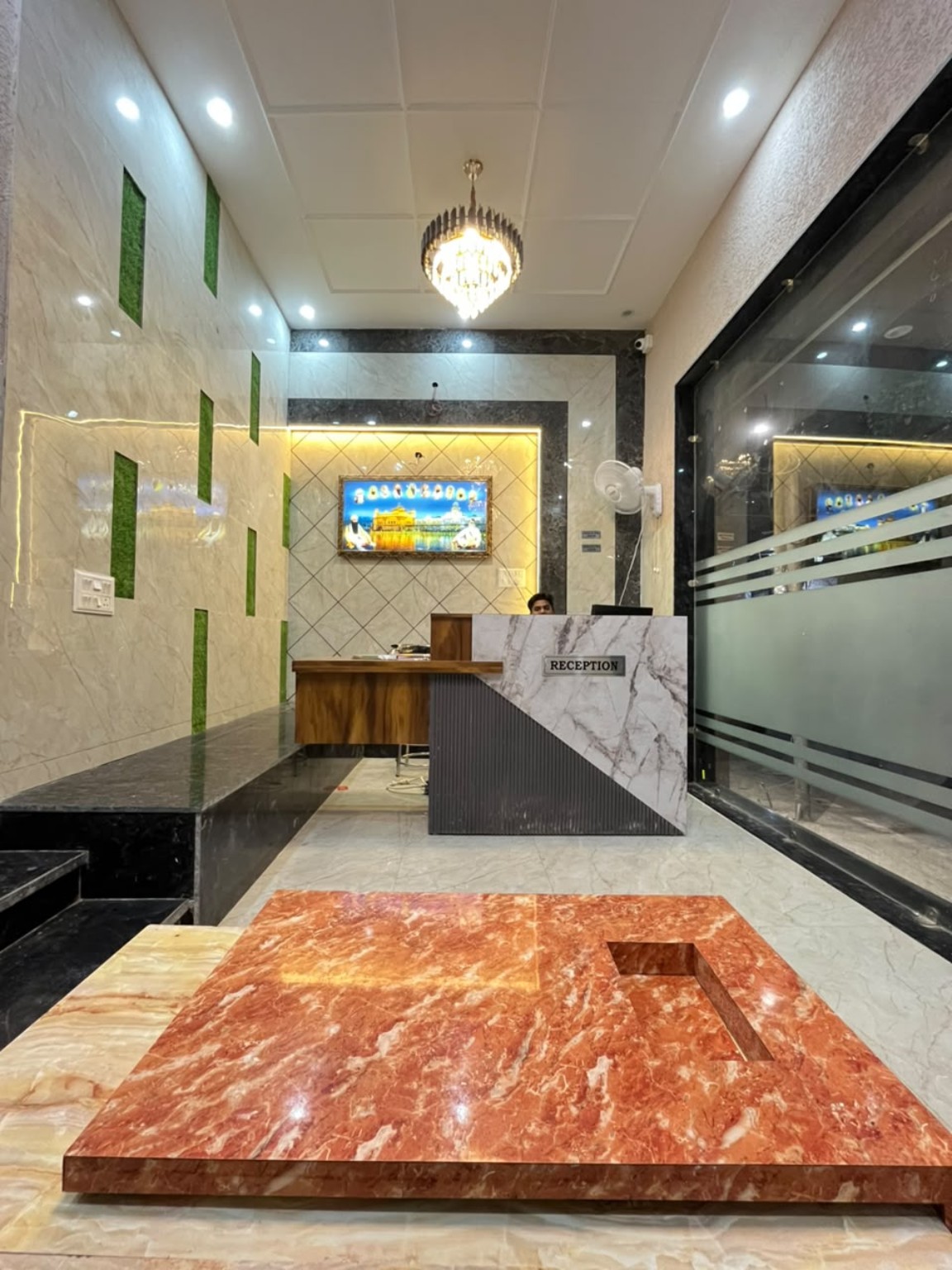 Hotel JSN reception